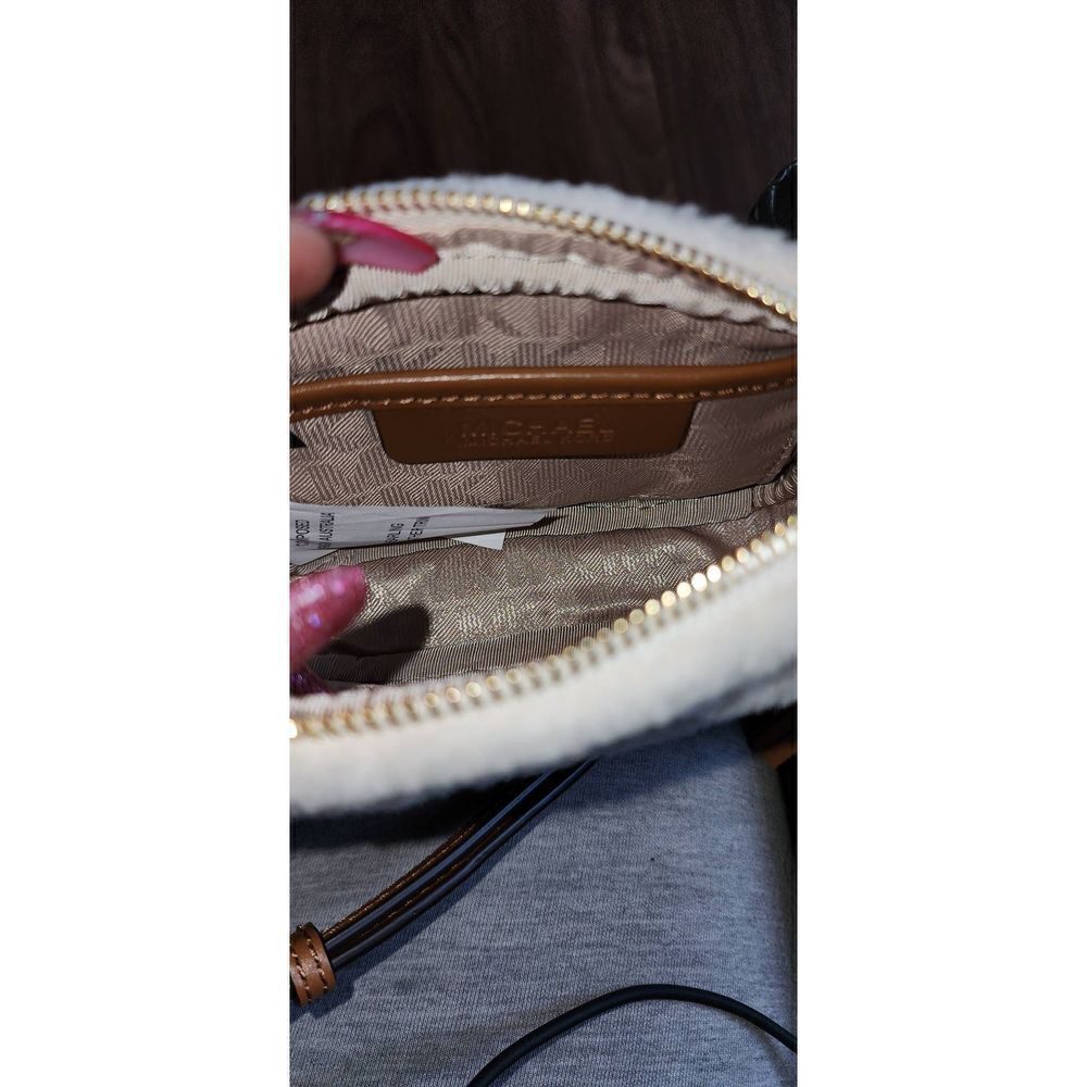Michael Kors Jet Set Shearling - Picture 7 of 7